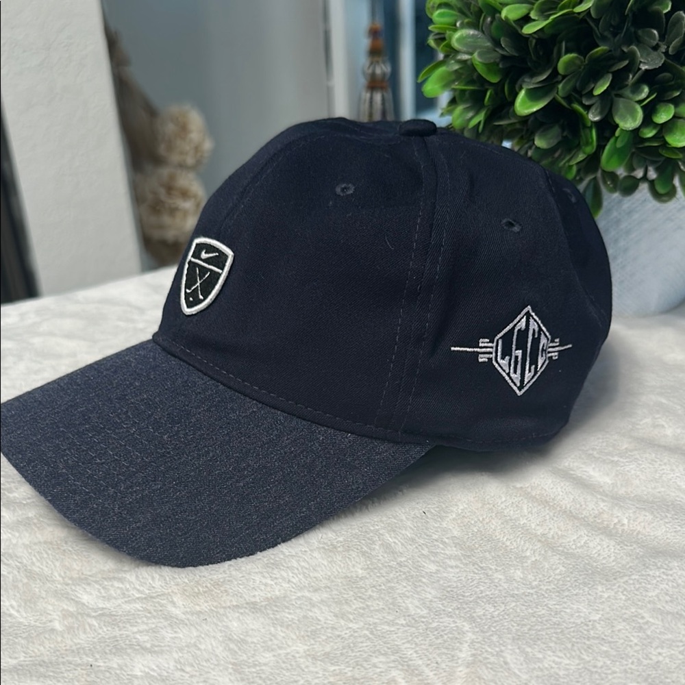 Nike Dark Blue Shield golf Logo Cap - Picture 2 of 6